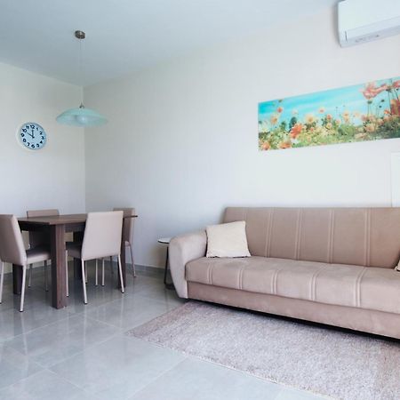 Marbella Holiday Apartments - Seafront - Wifi Marsaskala Exteriör bild